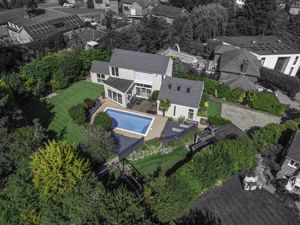 Photo 8- click for photo gallery